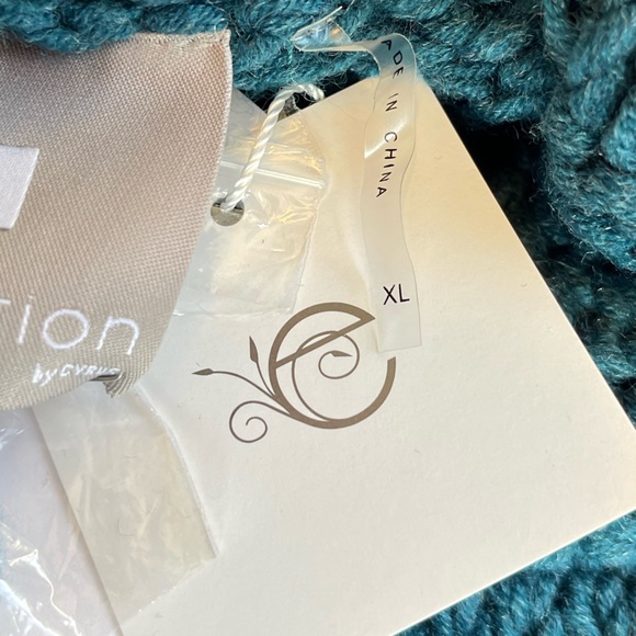 Teal Cableknit Sweater Vest - Picture 8 of 13